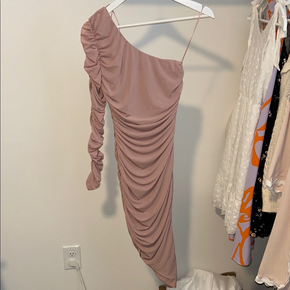Elegant One-Shoulder Ruched Dress in Pink